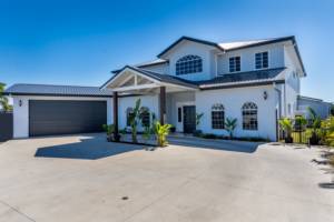 the peninsula banksia beach (3)