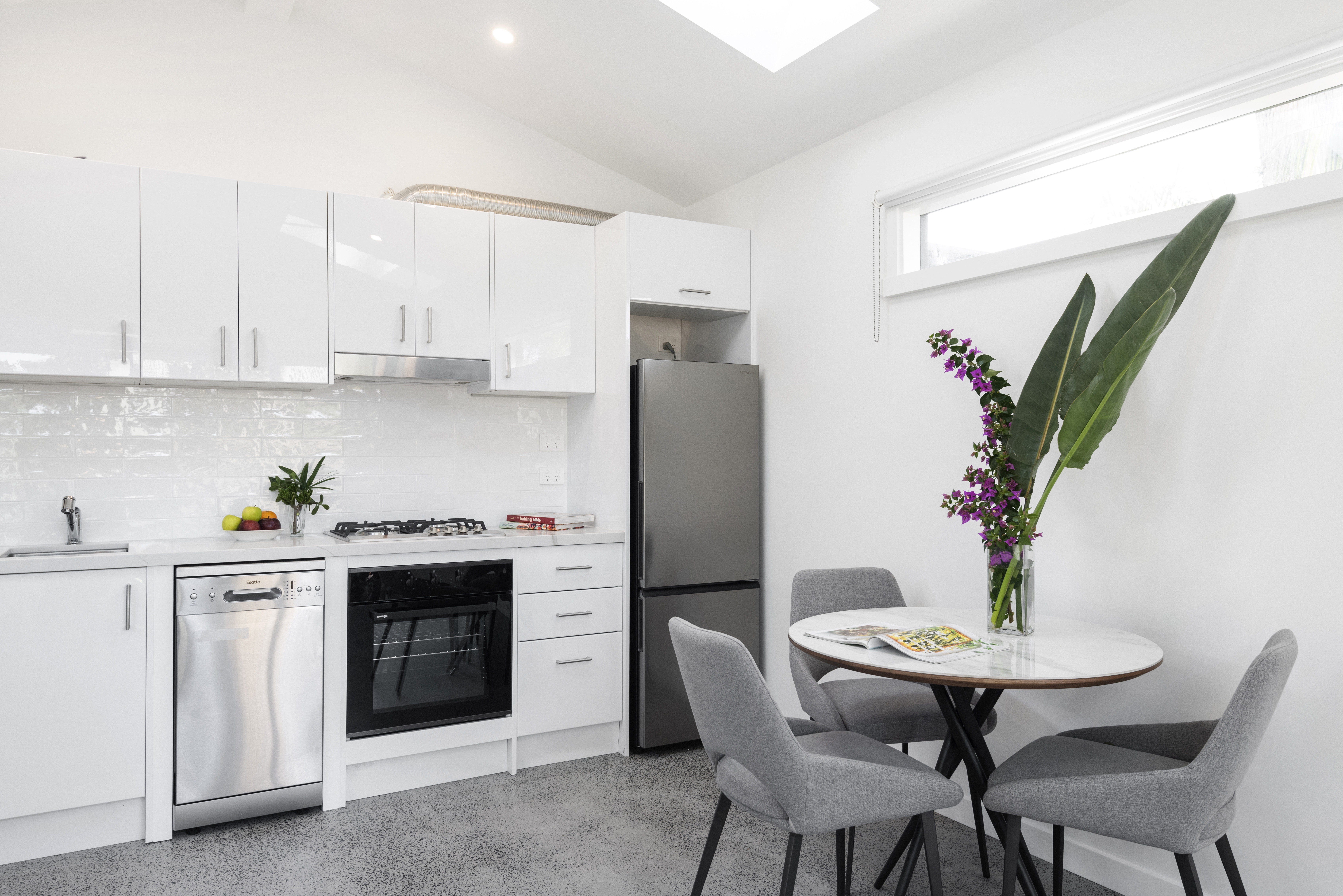 4 BARRENJOEY RD, AVALON BEACH